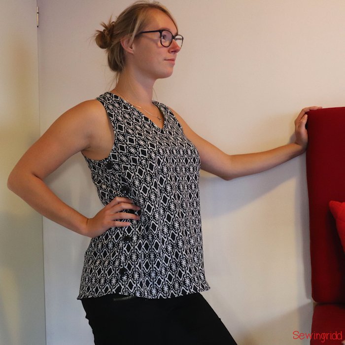 Freshly rereleased Tula dress pattern by Laela Jeyne Patterns, sewn by Sewingridd