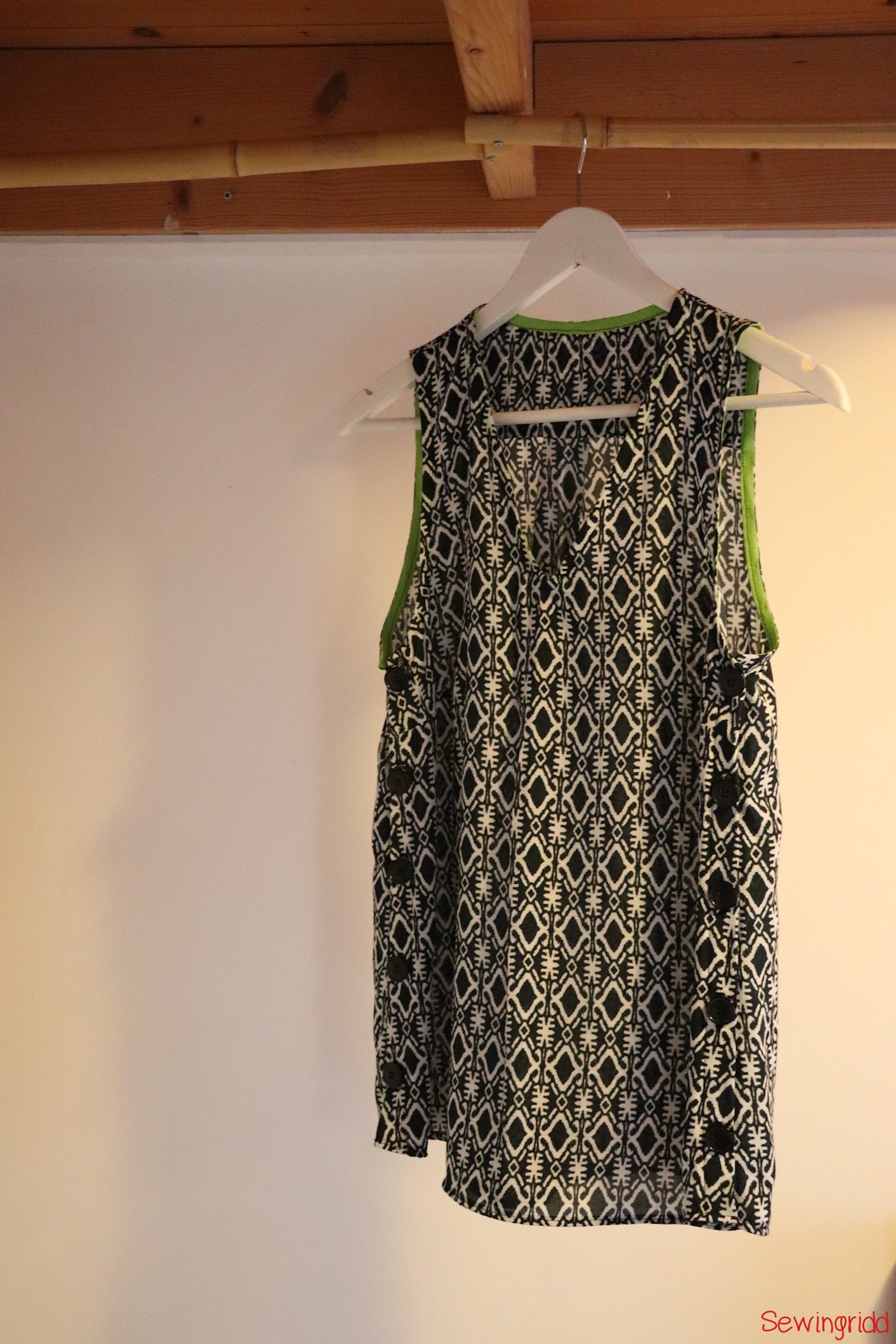 Freshly rereleased Tula dress pattern by Laela Jeyne Patterns, sewn by Sewingridd