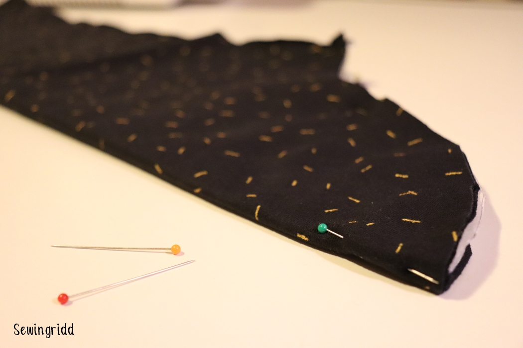 Granny's tips on setting in sleeves - basic rules that always apply. Tutorial by Sewingridd