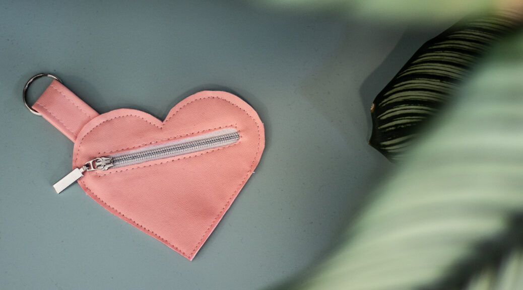 Heart shaped pouch for mothersday - by Sewingridd