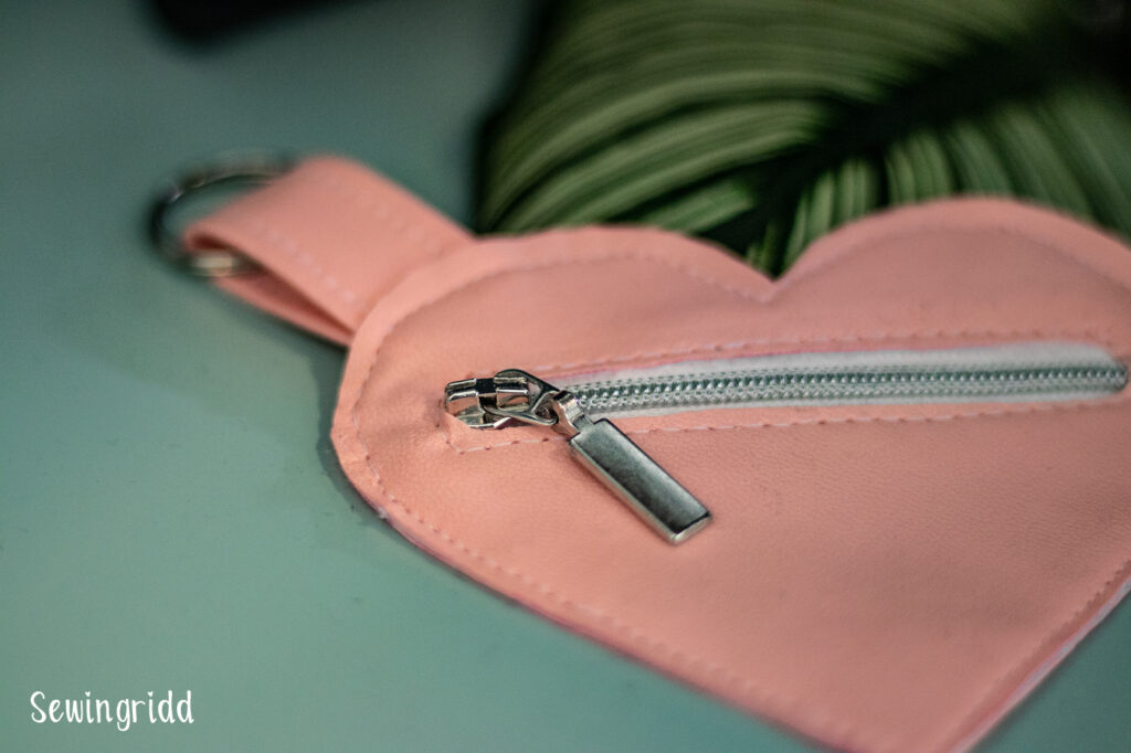 Heart shaped pouch for mothersday - by Sewingridd