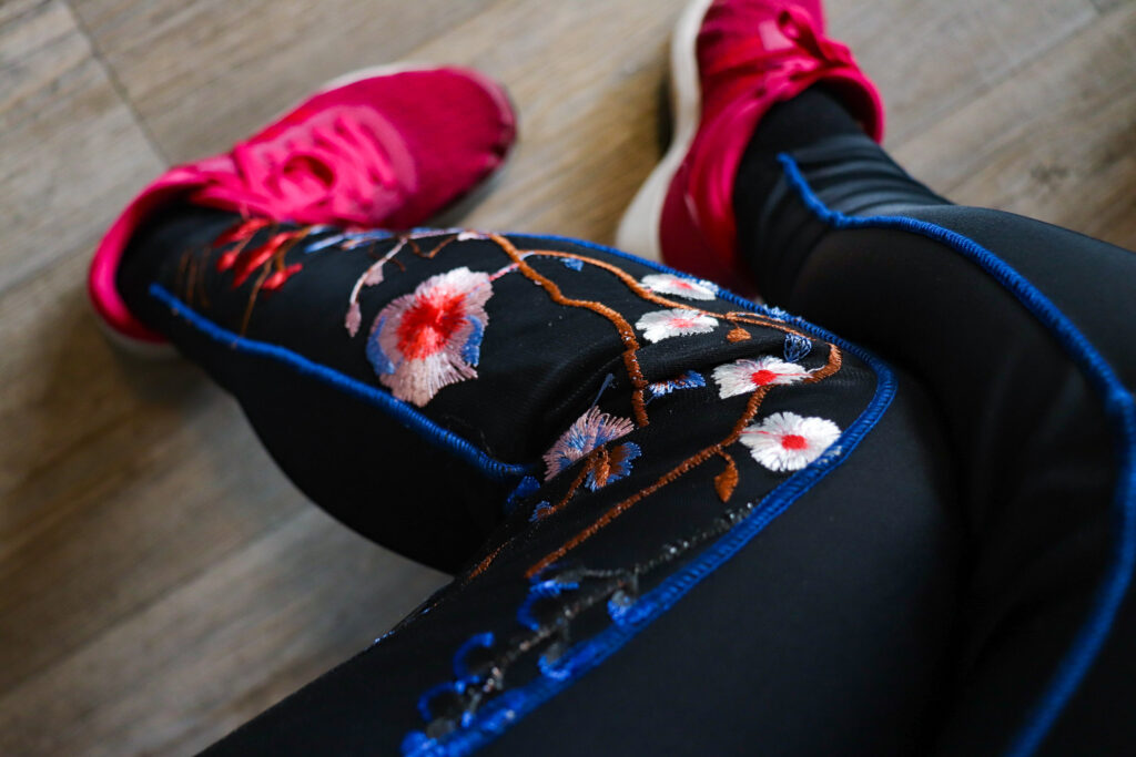 Sportslegging with lace side panels - sewn by Sewingridd